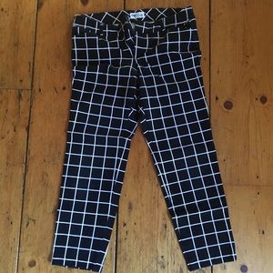 Old Navy Pixie Pant size 8